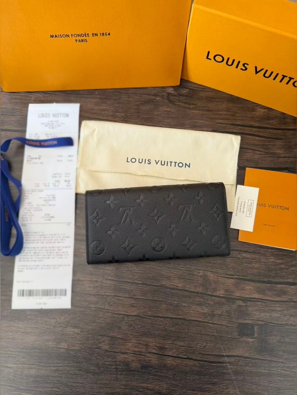 Louis Vuitton Black Monogram Sarah Wallet - Picture 4 of 12